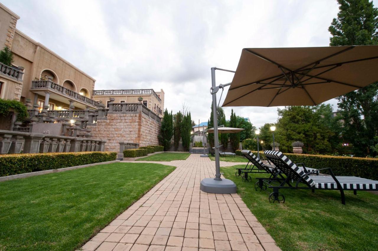 Hotel Il Castello Clarens Zewnętrze zdjęcie
